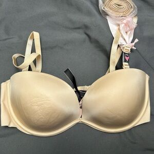Victoria's Secret Strapless/Convertible Bra